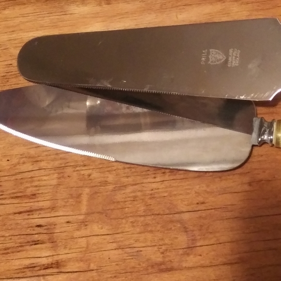 Cake Serving Knives - Picture 8 of 8